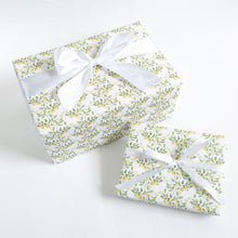 Load image into Gallery viewer, Lemon Vines Gift Wrap
